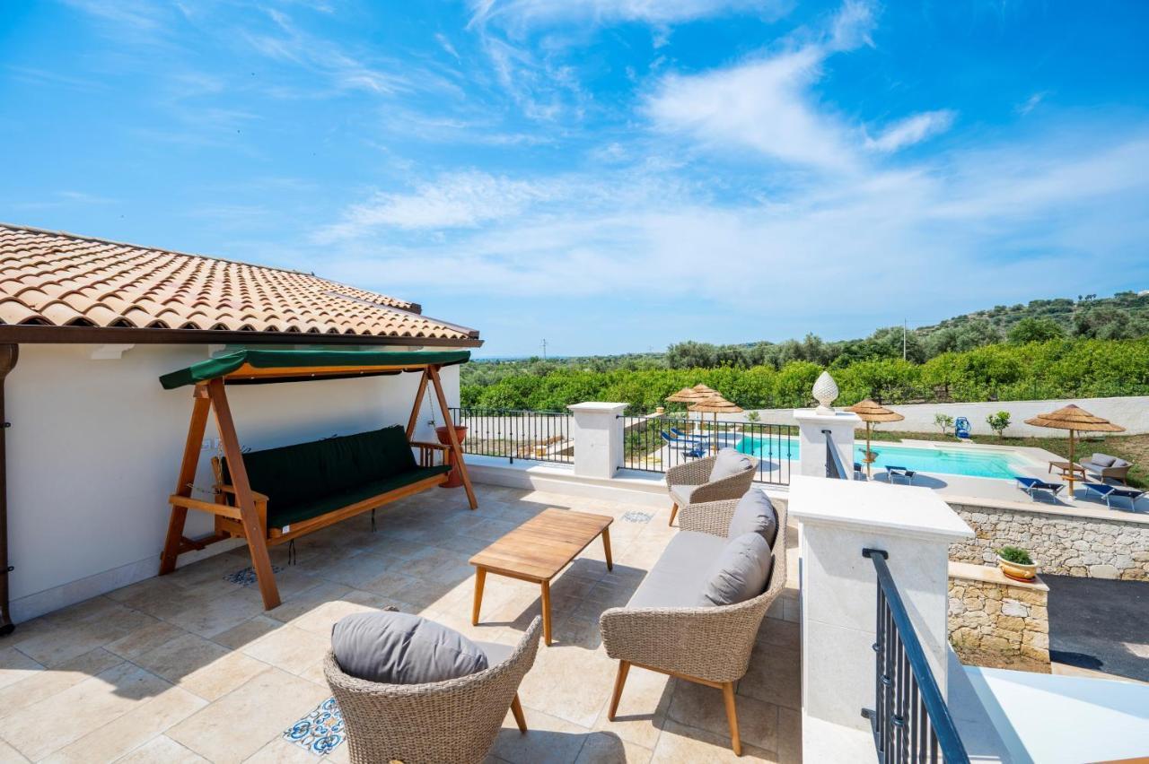 Villa Carmiano Luxury Bedrooms In Avola In The Province Of Syracuse With Spa And Swimming Pool And Wonderful Seaview Zewnętrze zdjęcie