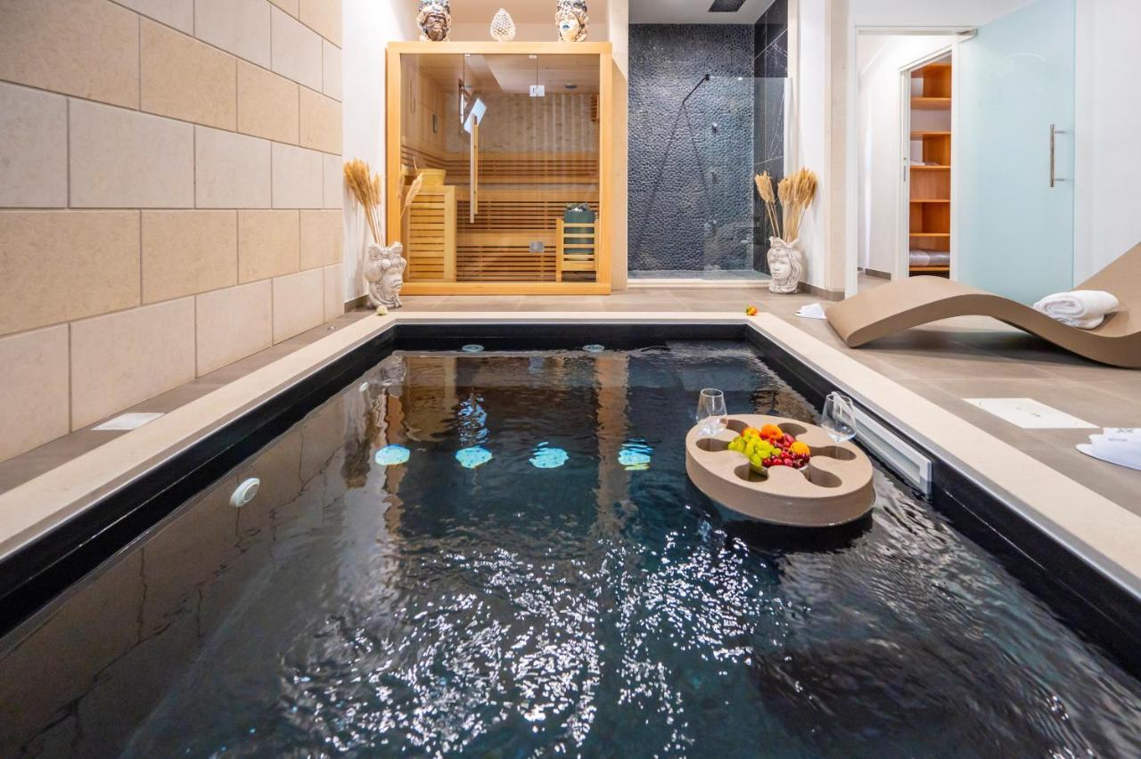 Villa Carmiano Luxury Bedrooms In Avola In The Province Of Syracuse With Spa And Swimming Pool And Wonderful Seaview Zewnętrze zdjęcie