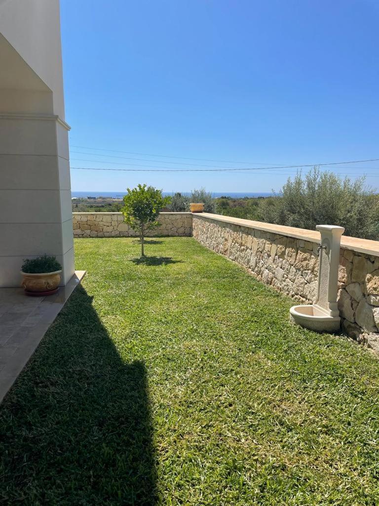 Villa Carmiano Luxury Bedrooms In Avola In The Province Of Syracuse With Spa And Swimming Pool And Wonderful Seaview Zewnętrze zdjęcie